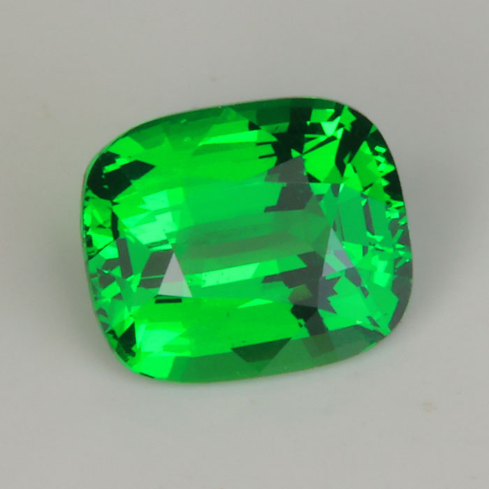 green color tsavorite garnet gemstone