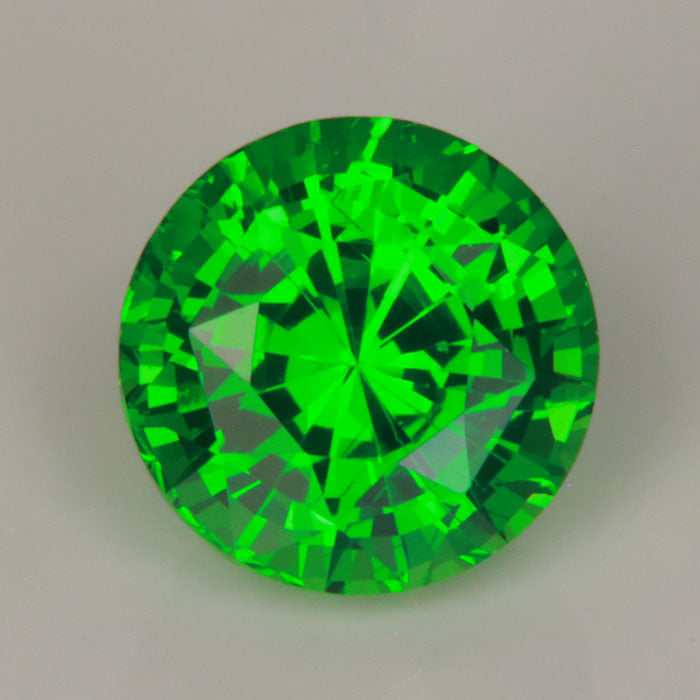 green color round brilliant tsavorite garnet