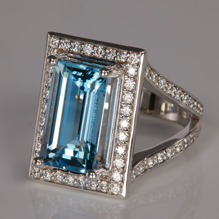 white gold ring with aquamarine and diamond