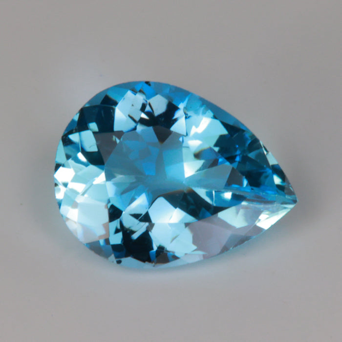 pear shape brilliant cut aquamarine gemstone natural blue color