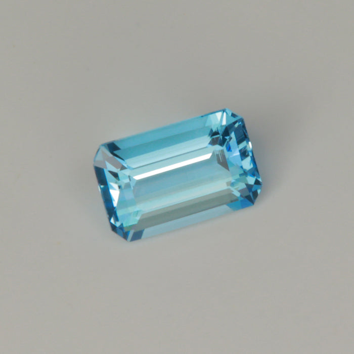 emerald cut aquamarine gemstone greenish blue