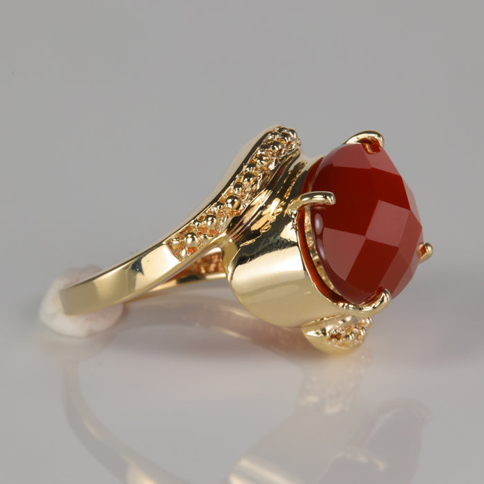yellow gold carnelian vintage ring