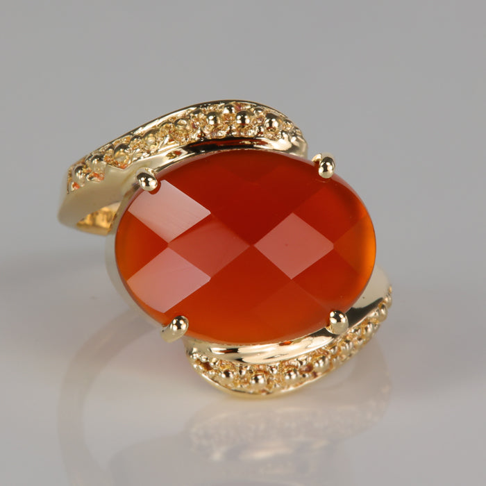estate yellow gold ring with carnelian