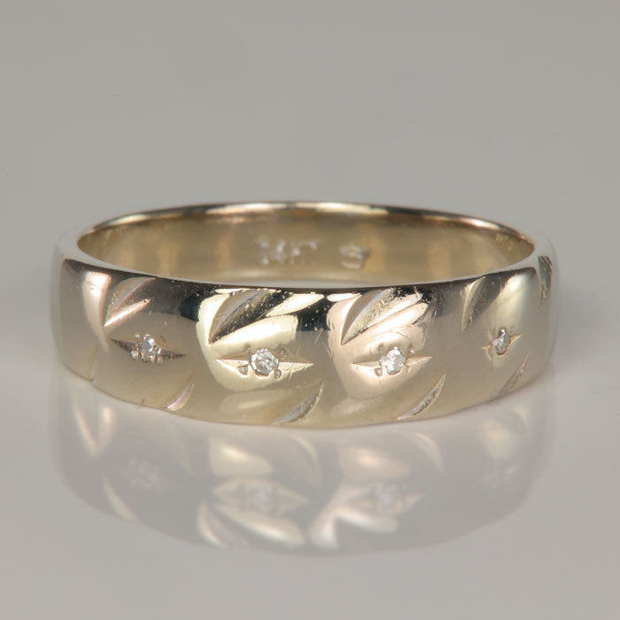 White gold and diamond estate ring