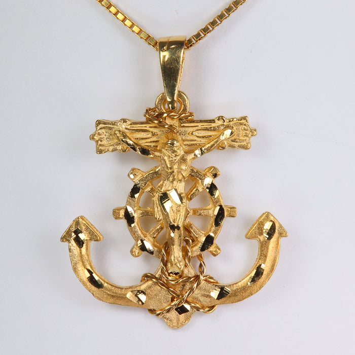 yellow gold mariner's crucifix pendant