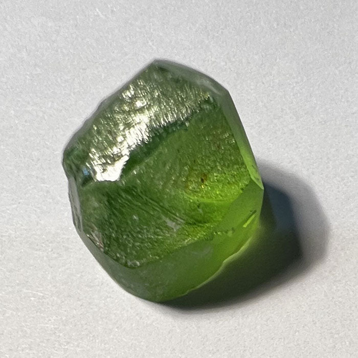 peridot rough green color gemstone