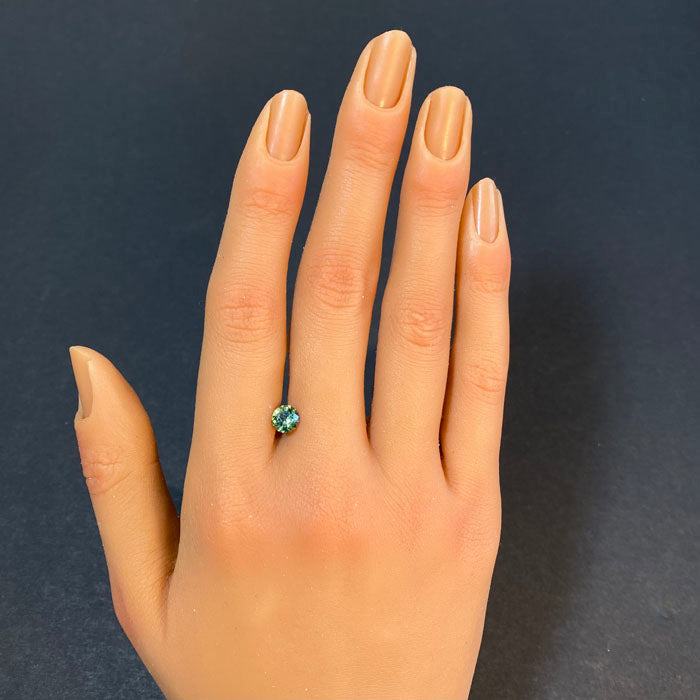 round brilliant sapphire green color