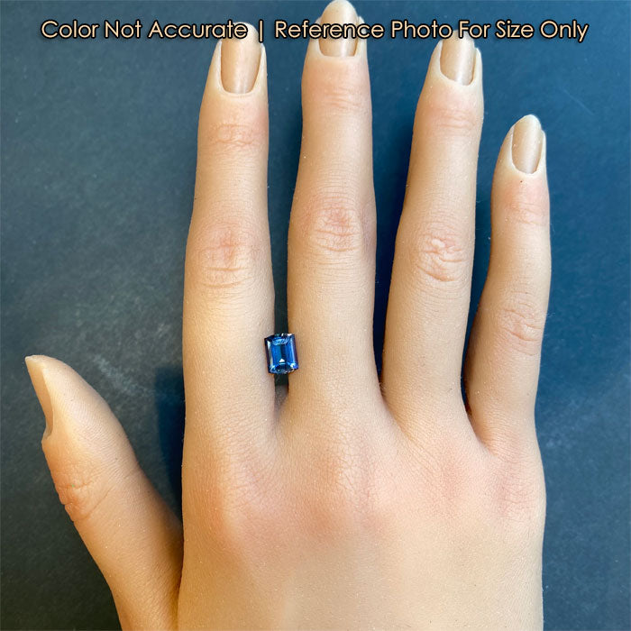 size of tanzanite gem to hand