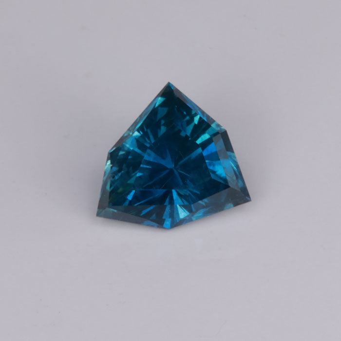 blue green sapphire gemstone