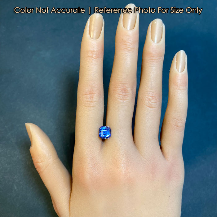 size of tanzanite on hand
