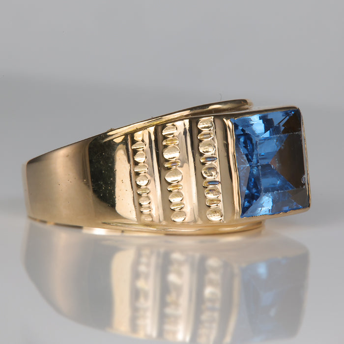 yellow gold and synthetic spinel estate ring