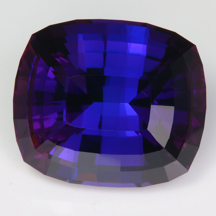 natural color tanzanite gemstone