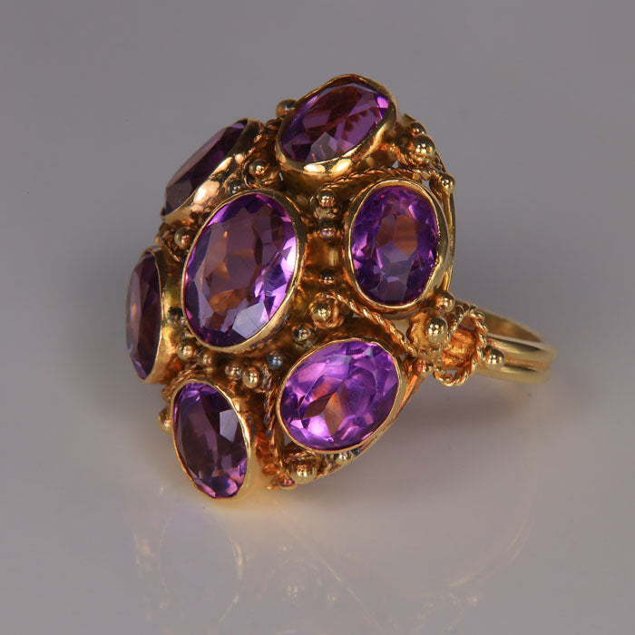 amethyst and yellow gold ring