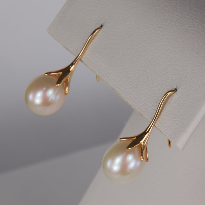 drop earrings with pearl in yellow gold