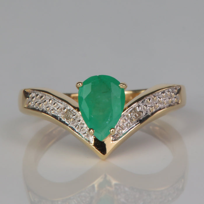 10K Yellow Gold Pear Shape Emerald and Diamond Accent Ring .60cts