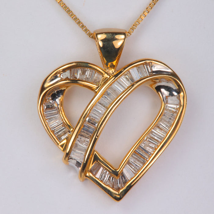 estate heart pendant in yellow gold with diamonds baguette cut