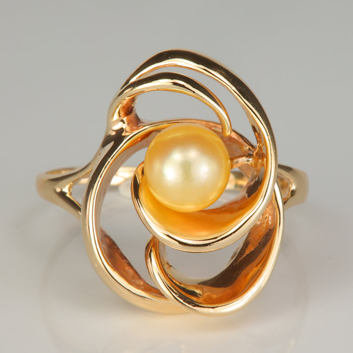 estate yellow gold ring with golden color pearl