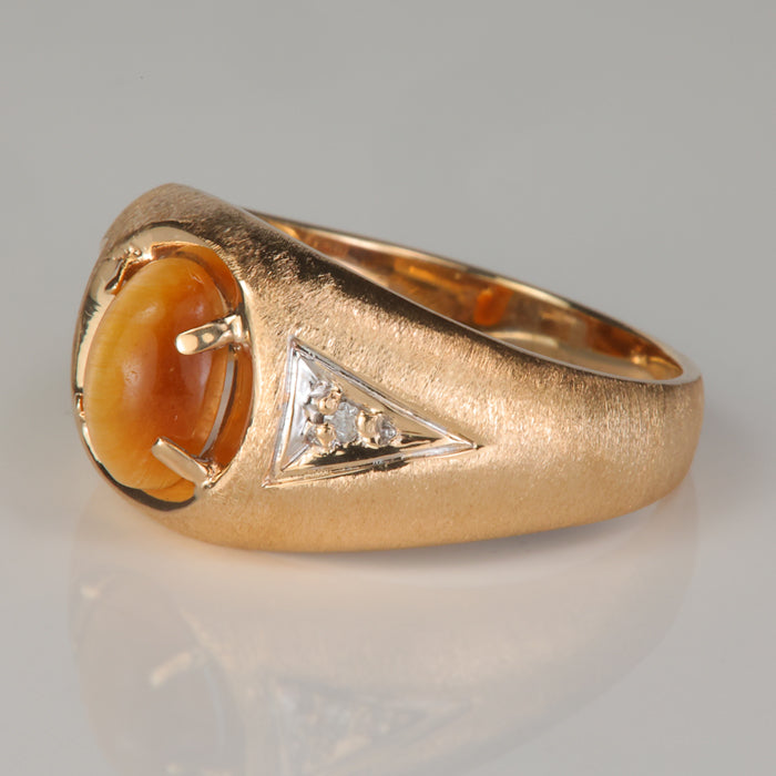 brushed yellow gold tiger's eye and diamond ring