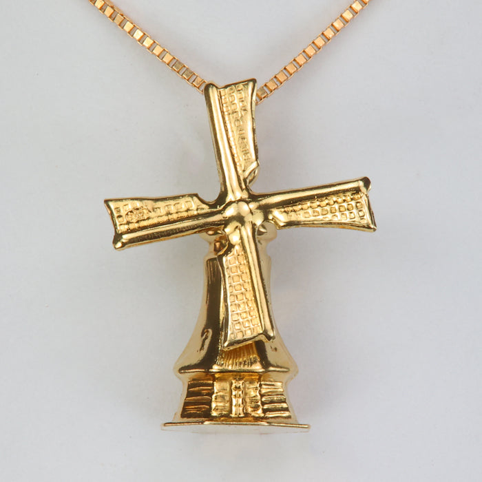 small yellow gold spinning windmill pendant