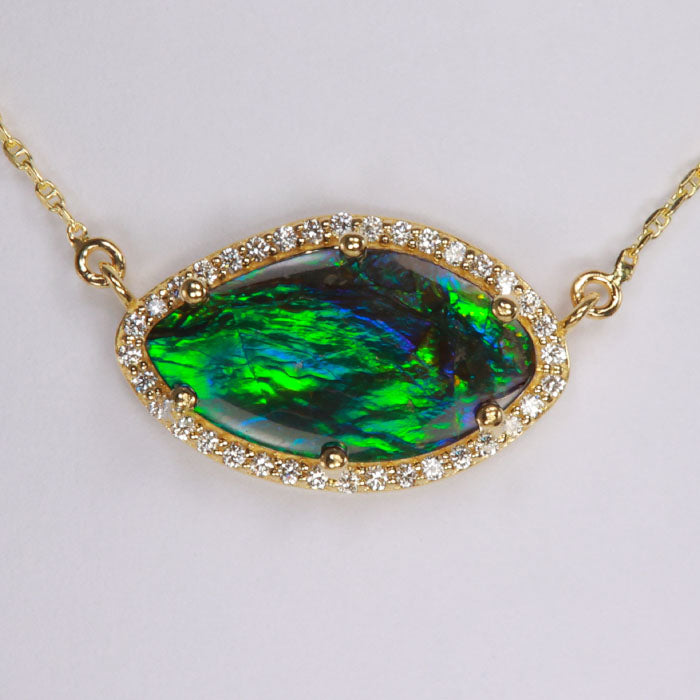 ammolite necklace yellow gold diamonds