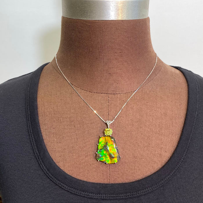 ammolite and sphene pendant white gold