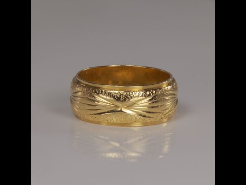 14K Yellow Gold Detailed Band