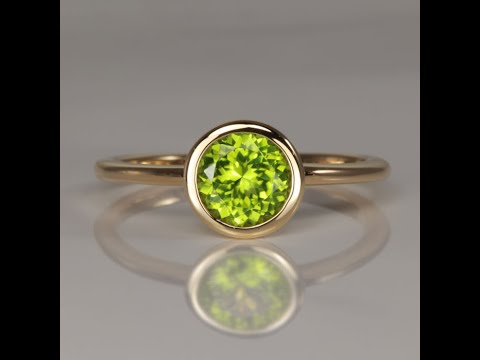 Bezel Set 1.37ct Round Peridot in 14k Yellow Gold