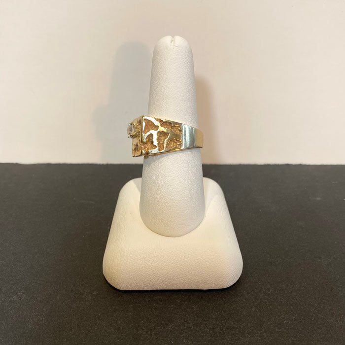 diamond and yellow gold ring