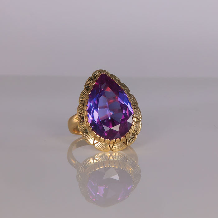 color change amethyst daylight