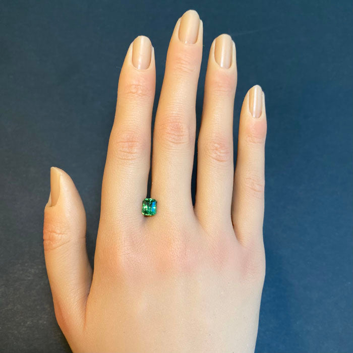 tsavorite garnet green color gemstone