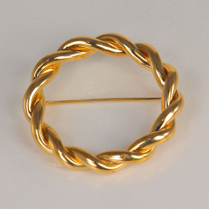 yellow gold pin twist