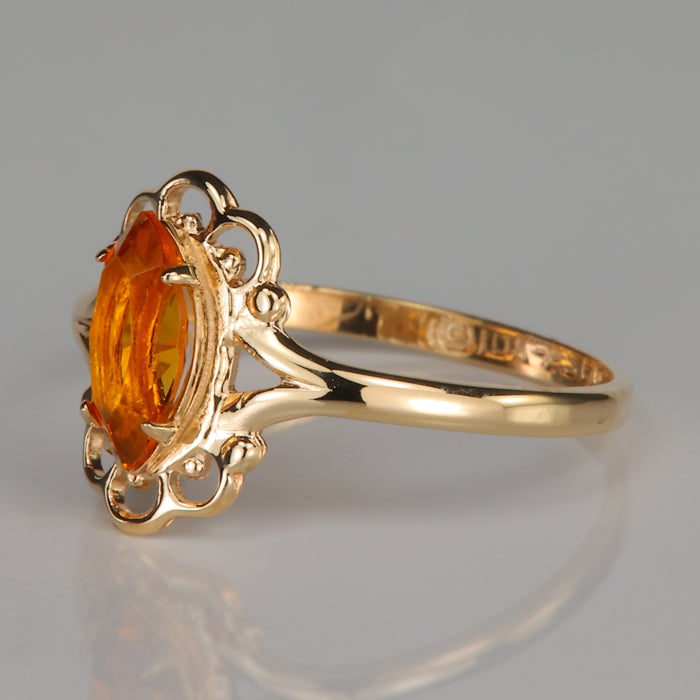 yellow gold glass estate ring
