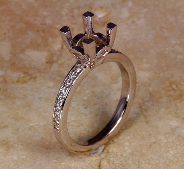 Ladies' Diamond Ring