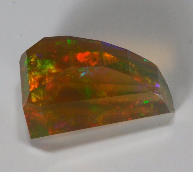 Vivid Rainbow Colors Faceted Welo Opal Gemstone 4.80 Carats