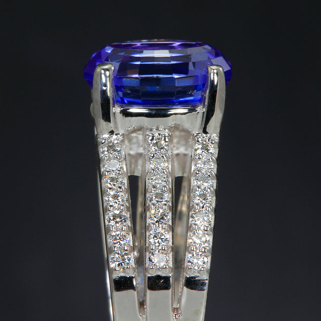 Tanzanite Ring With Fine Diamonds and 4.35 Carat Tanzanite