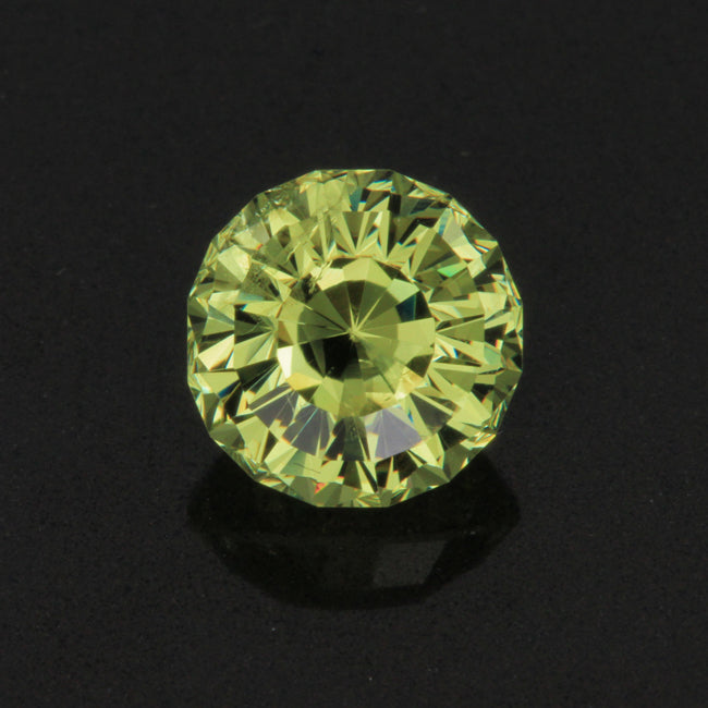 Light Green Round Brilliant Cut Grossular Garnet Gemstone 2.61 Carats