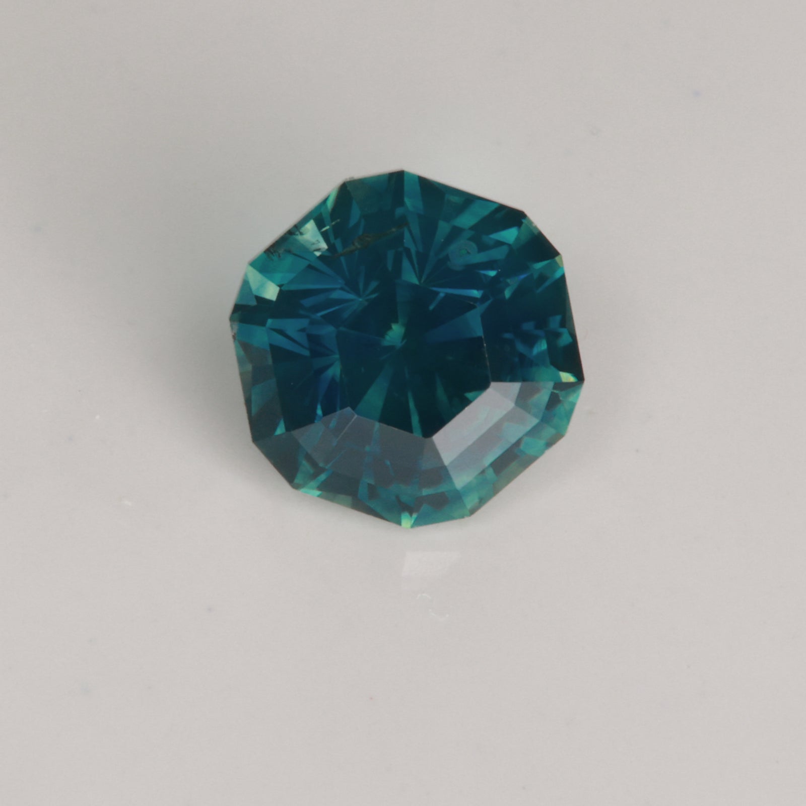 DEAL OF THE DAY "FLASH 25" Round Brilliant Cut Sapphire Gemstone 1.86cts