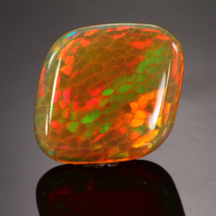 Freeform Cabochon Welo Opal Gesmtone 15.85 Carats