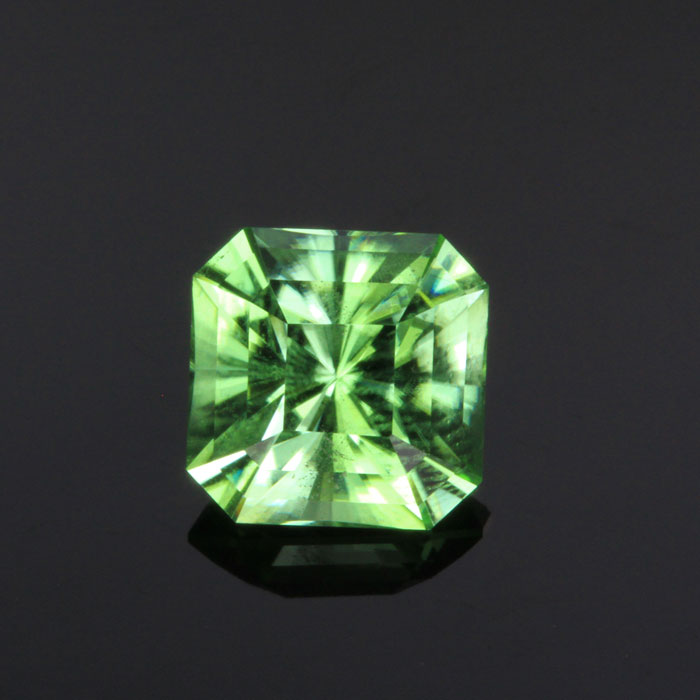 Blue Green Square Barion Peridot Gemstone 4.34 Carats