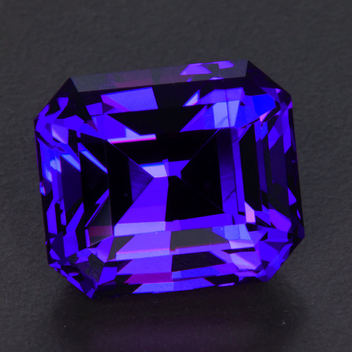 VIolet Blue Emerald Cut Tanzanite Gemstone 25.08 Carats