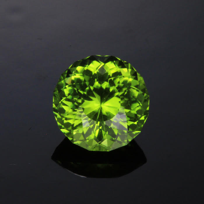 4.20ct Portuguese Cut Peridot Gemstone