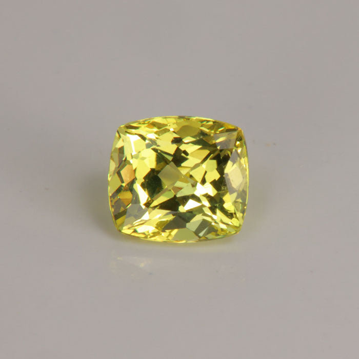 greenish yellow chrysoberyl gemstone