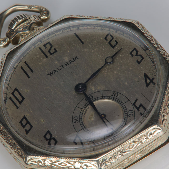 face of 1922 Waltham pocket watch in white gold