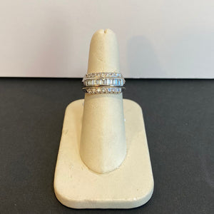 14k white gold diamond baguette ring