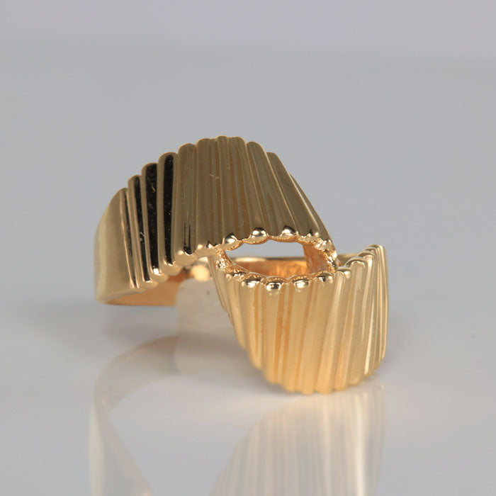 14k yellow gold twist cocktail ring