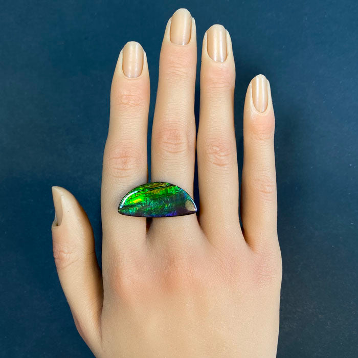 green blue red ammolite