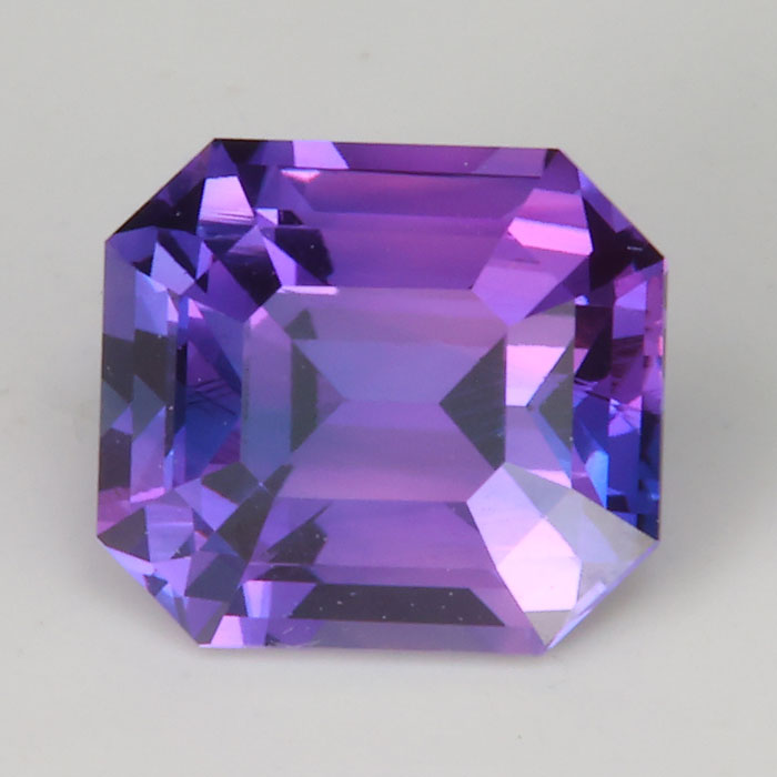 emerald cut sapphire color shift blue to violet
