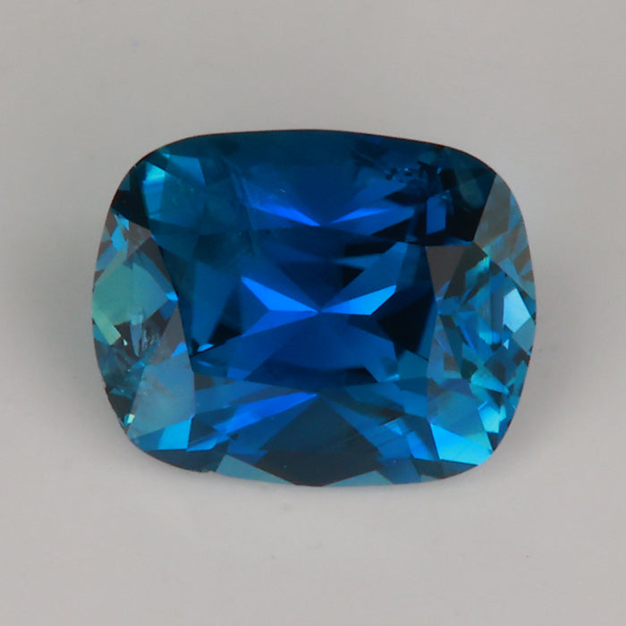 greenish blue sapphire gemstone