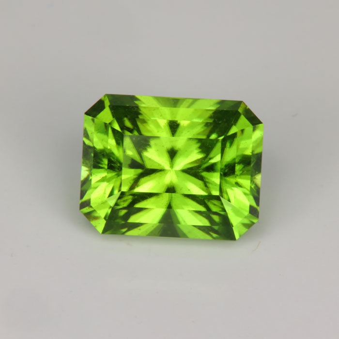barion style emerald cut peridot gogo
