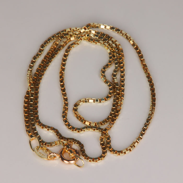yellow gold box link estate chain 